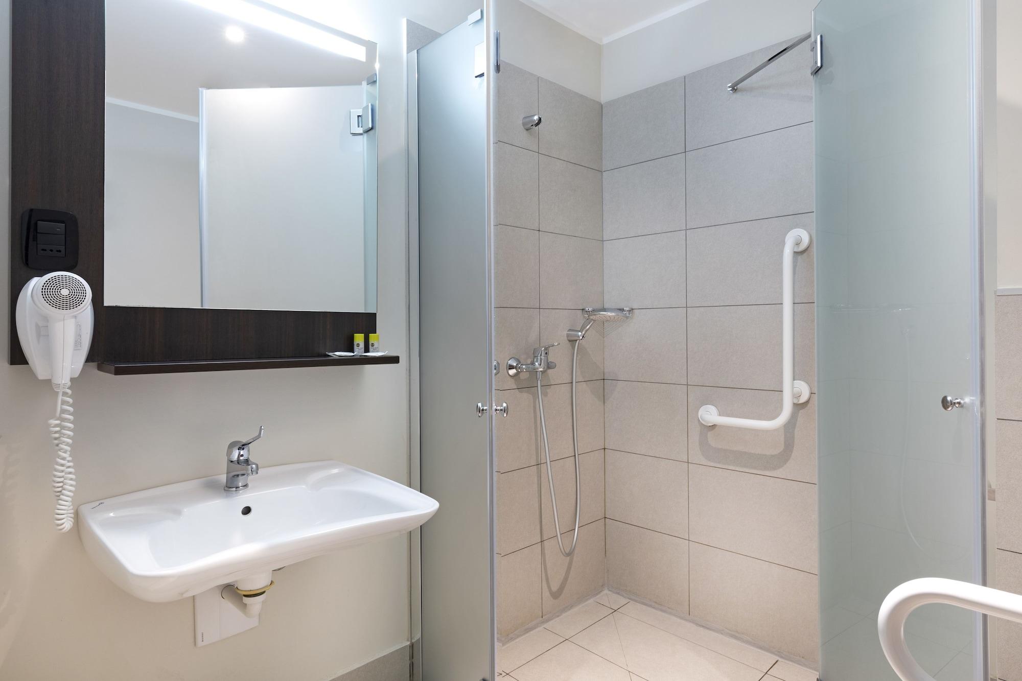 B&B Hotel Bergamo Esterno foto