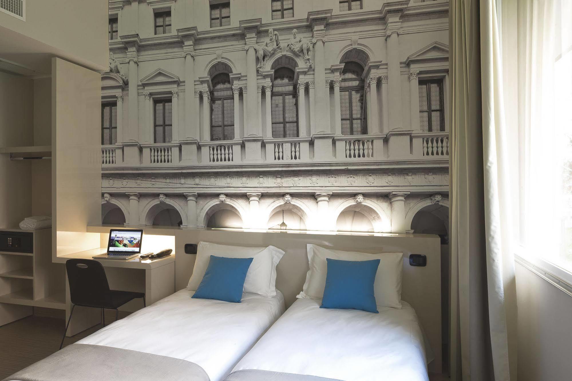 B&B Hotel Bergamo Esterno foto